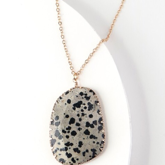 Kiwi stone Cat eye natural stone pendant necklace - Picture 2 of 3